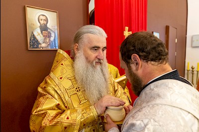 Божественная литургия в храме во имя святителя Николая Японского г. Саратова