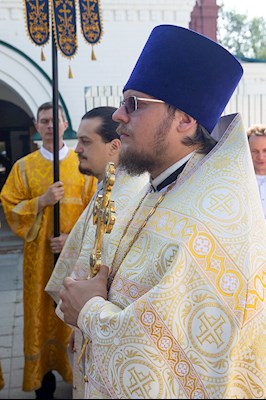 Божественная литургия в храме во имя святителя Митрофана, епископа Воронежского, г.Саратова