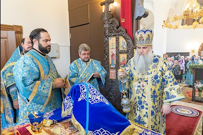 Божественная литургия в храма в честь иконы Божией Матери «Всех скорбящих Радость» г. Саратова