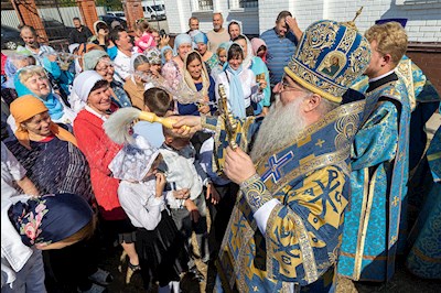 Божественная литургия в храме в честь Владимирской иконы Божией Матери с. Багаевка
