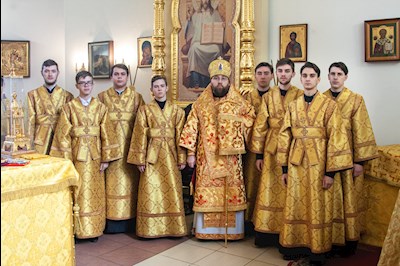 Митрополит Игнатий совершил Божественную литургию в храме Казанской иконы Божией Матери г. Саратова