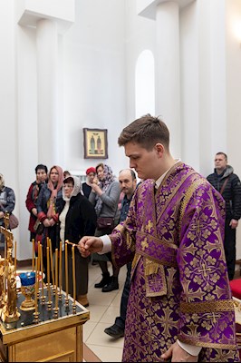 Божественная литургия в храме в честь святого равноапостольного великого князя Владимира г. Саратова