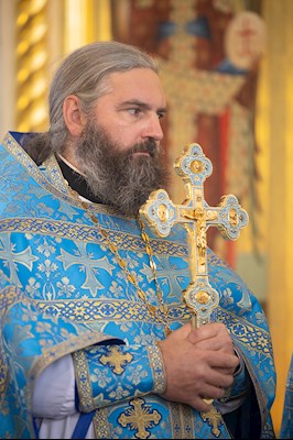 Митрополит Игнатий совершил Божественную литургию в Покровском храме г. Петровска