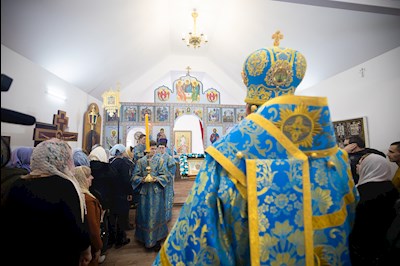 Митрополит Игнатий совершил Великое освящение храма в честь иконы Божией Матери «Спорительница хлебов» с. Кувыка и первую Божественную литургию в новоосвященном храме