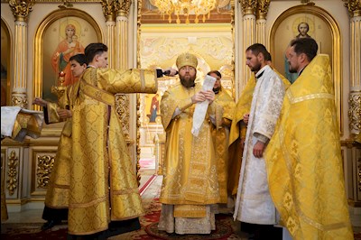 Митрополит Игнатий совершил Божественную литургию в Покровском соборе г. Саратова
