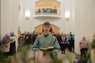 Митрополит Игнатий совершил всенощное бдение в храме святителя Тихона, епископа Воронежского, Задонского чудотворца, г. Саратова