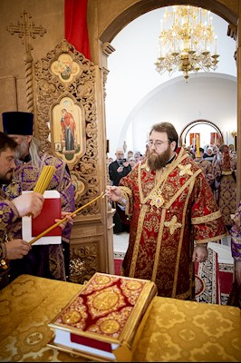 Митрополит Игнатий совершил великое освящение храма святых первоверховных апостолов Петра и Павла с. Куликовка Вольского района и Божественную литургию в новоосвященном храме