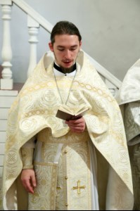 Божественная литургия в храме в честь Покрова Пресвятой Богородицы р.п. Новые Бурасы