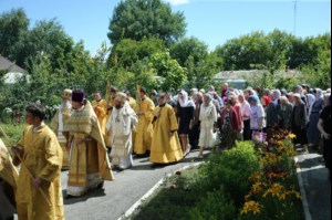 Божественная литургия в храме святых первоверховных апостолов Петра и Павла г. Красноармейска