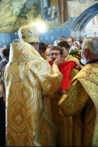 Митрополит Лонгин и Епископ Пахомий совершили Божественную литургию в Троицком соборе и молебен перед главной святыней Саратовской земли — образом Спаса Нерукотворного