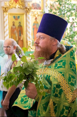 Божественная литургия в соединении с вечерней в Свято-Троицком кафедральном соборе г. Вольска