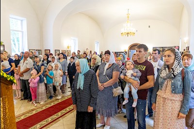 Божественная литургия в храме во имя святителя Николая Японского г. Саратова
