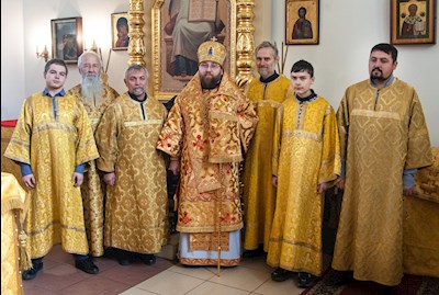 Митрополит Игнатий совершил Божественную литургию в храме Казанской иконы Божией Матери г. Саратова