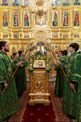 Всенощное бдение в Свято-Троицком кафедральном соборе г. Саратова