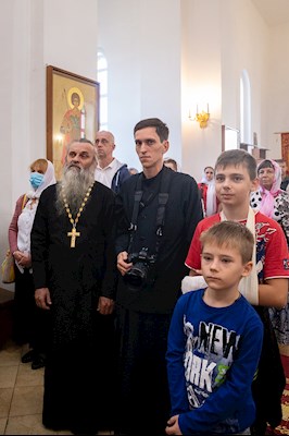 Божественная литургия в храме в честь Нерукотворного Образа Спасителя г .Саратова
