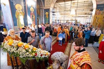 Митрополит Игнатий совершил всенощное бдение в Свято-Никольском мужском монастыре г. Саратова