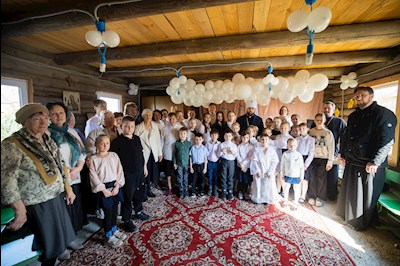 Митрополит Саратовский и Вольский Игнатий совершил Божественную литургию в храме Преображения Господня п. Соколовый