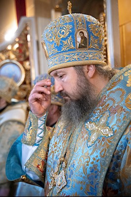Митрополит Игнатий возглавил соборное архиерейское богослужение в Свято-Троицком кафедральном соборе г. Покровска (Энгельса)