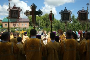 Божественная литургия в храме святых первоверховных апостолов Петра и Павла г. Красноармейска
