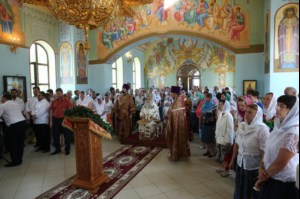 Митрополит Лонгин совершил Великое освящение Вознесенского храма Вознесенско-Пантелеимоновской церкви с. Усть-Курдюм