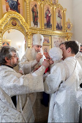 Божественная литургия в храме святых Царственных страстотерпцев г. Саратова