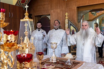 Божественная литургия в Вознесенско-Пантелеимоновском храме с. Усть-Курдюм Саратовского района