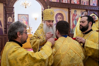 Божественная литургия в храме в честь Нерукотворного Образа Спасителя г .Саратова