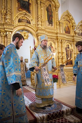 Митрополит Игнатий возглавил соборное архиерейское богослужение в Казанском храме г. Саратова