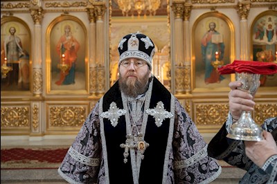 Митрополит Игнатий совершил Литургию Преждеосвященных Даров в Покровском соборе г. Саратова
