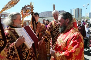 Божественная литургия в храме в честь Покрова Пресвятой Богородицы