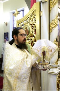 Божественная литургия на Архиерейском подворье — храме во имя преподобного Серафима Саровского г.Саратова