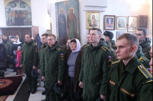 Божественная литургия в храме в честь Воздвижения Честнаго и Животворящего Креста Господня на территории Вольского военного института материального обеспечения