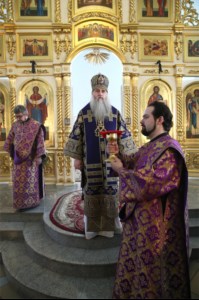 Божественная литургия в храме в честь Покрова Пресвятой Богородицы г.Петровска
