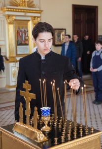Литургия Преждеосвященных Даров на Архиерейском подворье — храме во имя святого апостола и евангелиста Иоанна Богослова при Саратовской православной духовной семинарии