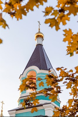 Божественная литургия в храме во имя святого благоверного князя Михаила Черниговского и боярина его Феодора на Увекском кладбище г. Саратова