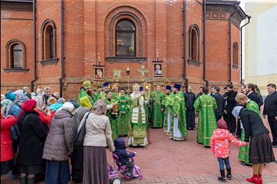 Божественная литургия в храме преподобного Сергия Радонежского г. Саратова