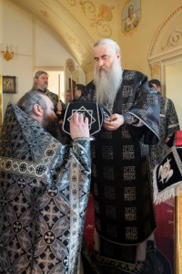 Литургия Преждеосвященных Даров на Архиерейском подворье — в храме святого апостола и евангелиста Иоанна Богослова
