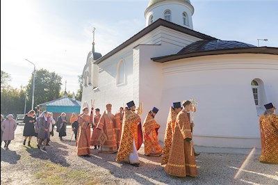 Божественная литургия в храме Воскресения Христова г. Саратова