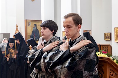 Литургия Преждеосвященных Даров и монашеский постриг в Свято-Алексиевском женском монастыре г. Саратова