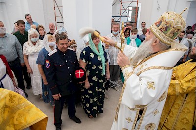 Божественная литургия в храме святителя Тихона, Епископа Воронежского, Задонского чудотворца г. Саратова