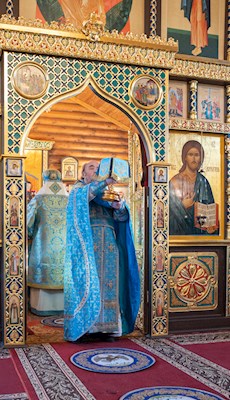 Митрополит Игнатий совершил Божественную литургию в храме в честь Сретения Господня г. Саратова