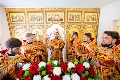 Митрополит Игнатий совершил Великое освящение храма Архангела Михаила с. Курдюм и первую Божественную литургию в новоосвященном храме