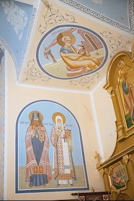 Митрополит Игнатий совершил Великое освящение храма святителя и Чудотворца Николая села Долгий Буерак Гагаринского района г. Саратова и Божественную литургию в новоосвященном храме