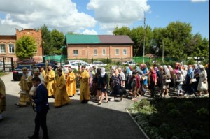 Божественная литургия в храме святых первоверховных апостолов Петра и Павла г. Красноармейска