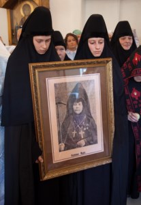 Божественная литургия в храме Преображения Господня Покровского женского монастыря г. Балашова