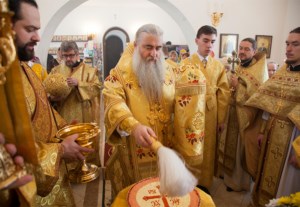 Великое освящение храма во имя святителя Иоанна Златоуста в п. Зональный г.Саратова