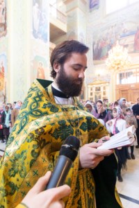 Божественная литургия в храме в честь Покрова Пресвятой Богородицы г. Саратова