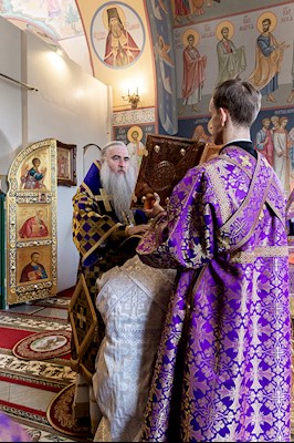 Божественная литургия в Свято-Никольском мужском монастыре г. Саратова