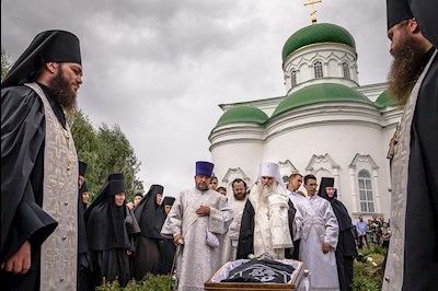 Митрополит Лонгин совершил отпевание игумении Ксении (Афанасьевой)