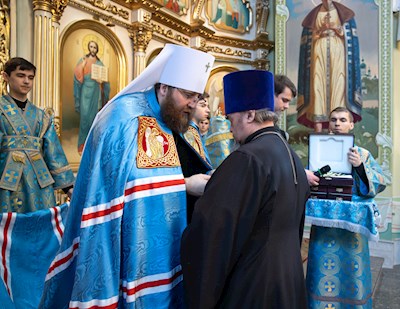 Митрополит Саратовский и Вольский Игнатий совершил вечерню в соединении с Литургией Иоанна Златоуста в Покровском соборе г. Саратова